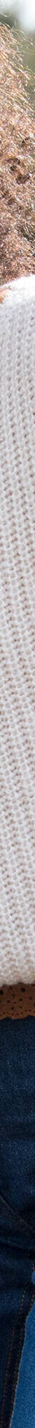 Pull col V volume loose, maille anglaise toucher doux (écru) Pull col V volume loose, maille anglaise toucher doux (écru)
